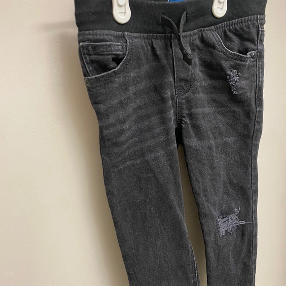 Distressed Jeans 💛2 for 10 💛 - Picture 2 of 3